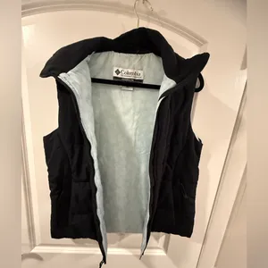 Columbia Women’s Black Insulated Puffer Vest Size L Full Zip Pockets Lightweight thumbnail 5