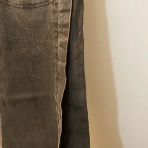 People Vector Moto Mid Rise Flare Jeans SZ 27 Stonewashed Black thumbnail 9