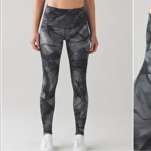 LULULEMON Wunder Under Pant Legging Hi-Rise‎ Midnight Tulle Multi Black Size 6 thumbnail 2