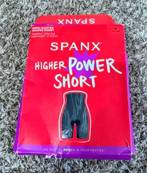 SPANX Higher Power Short - Very Black M thumbnail 1