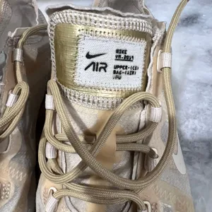 Nike Air Vapormax 2019 AR6632-101 Women’s Size 8.5 Beige Gold White Running Shoe thumbnail 5