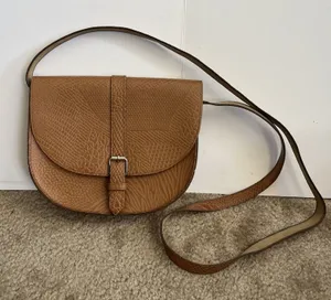 Vintage Embossed Crocodile Cross body Purse Brown Academic Ivy League Business thumbnail 1