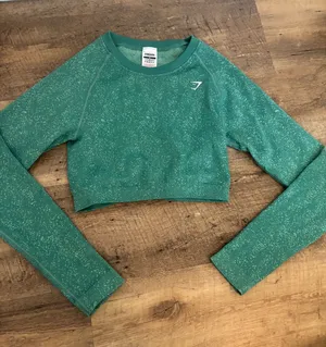 Gymshark Cropped Long Sleeve Top thumbnail 1