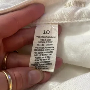 American Eagle outfitters white skinny jeans thumbnail 5