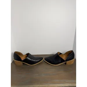 Cynthia Rowley Eddie Black Faux Leather Cutout‎ Ankle Booties 8.5 thumbnail 2