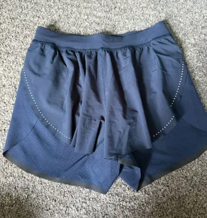 Lululemon Shorts thumbnail 1