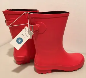 ☔️ Red Rain Boots ☔️ Size 6 thumbnail 3