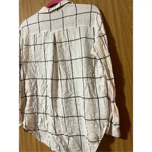 Lush White Plaid Woman’s Long Sleeve V-Neck Top Size Medium thumbnail 9