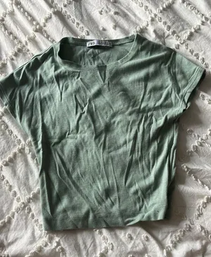 Crop Top thumbnail 1