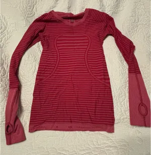 Lululemon Long Sleeve thumbnail 1