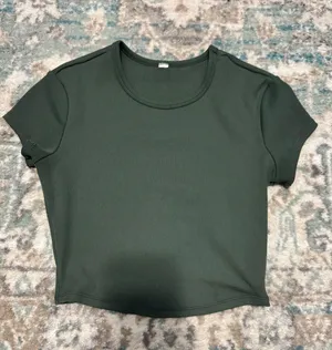 Alo Yoga Crop Top thumbnail 1
