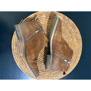 Franco Sarto Womens Brown Suede Ankle Boots Side Zip Low Stacked Heel Cognac thumbnail 5