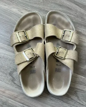 Birkenstock Arizona Sandals Gold Women Size 39 thumbnail 1