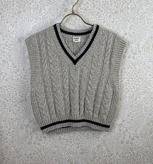 Sunday Best by Aritzia Gray Merino Wool Cable-Knit Sweater Vest - Size - Small thumbnail 1