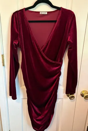 MYONE Red Velvet Wrap Dress Long Sleeve Ruched Bodycon Size L thumbnail 1