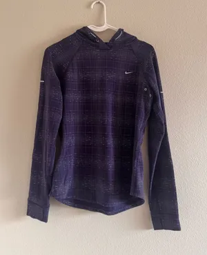Nike pullover thumbnail 1