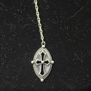RARE & RETIRED James Avery 925 Sterling Silver Cross Shield Pendant Necklace 18” thumbnail 2