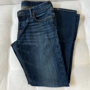 Abercrombie Skinny Jeans. In good condition still. thumbnail 1