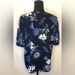 Ann Taylor- Blue short sleeve floral blouse Size L‎ thumbnail 3