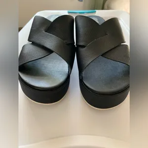 Womens Cameron platform slides sandals. 10 thumbnail 2