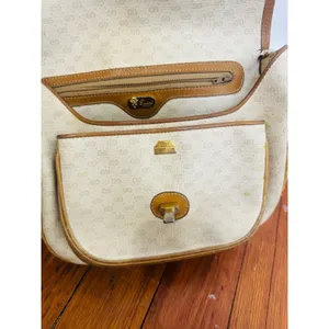 Vintage GUCCI Tan Interlocking GG Turn Lock Crossbody Made In Italy Purse thumbnail 9