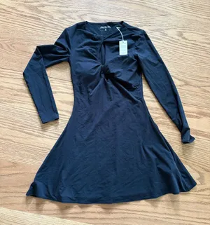 Abercrombie bra free Black Twist-Front Long Sleeve Dress thumbnail 1