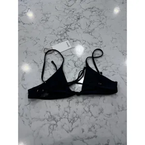 NWT Quince Black Knot Tie Front Bikini Top Size Medium thumbnail 2