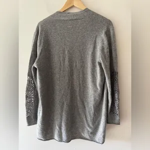 Silk & Cashmere Wool & Cashmere Blend Gray Cardigan Adorable‎ Lace Sleeve Detail thumbnail 4