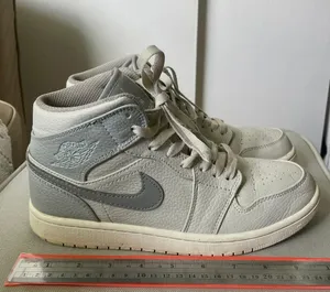 Nike Jordan 1 Retro Women's Shoes thumbnail 2