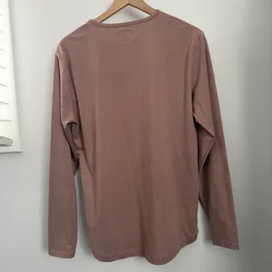 Cuts Men’s Large AO Long Sleeve Curve Hem‎ Tee Mauve Pink Workout Active thumbnail 3
