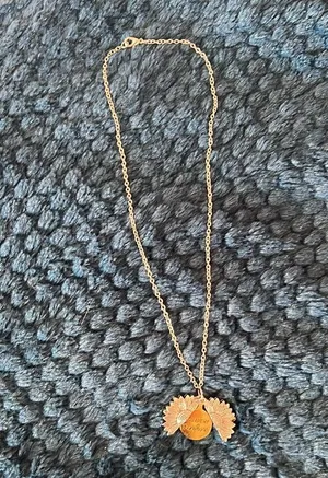 You Are My Sunshine Flower Necklace thumbnail 4