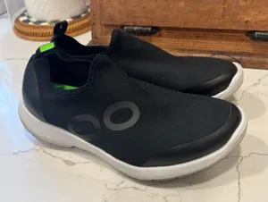 OOFOS OOmg Sport‎ Women's size 9.5 black thumbnail 1