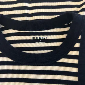 Old Navy Top thumbnail 3