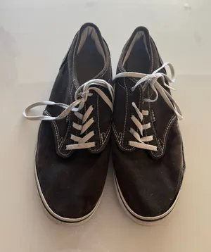 VANS Women's Sneakers Black/White Size 7.5 thumbnail 1