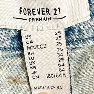 Forever 21 Baggy Distressed Denim Jeans 25 thumbnail 7