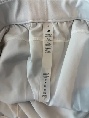Lululemon Flat-Front Relaxed Short 4.5" Women’s Size 12 Aquila Rhino in EUC! thumbnail 3