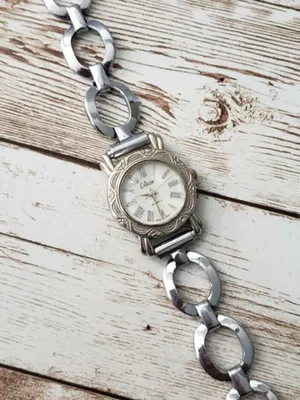 Collezio Ladies Watch Silver Tone (Not Working/Untested/For Spares & Repair) thumbnail 1
