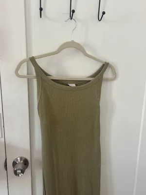 Long Green Dress Size M thumbnail 6