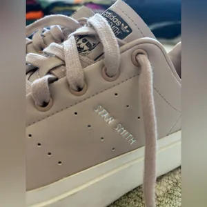 Converse Adidas Stan Smith Pink Leather Platform Sneakers size 7.5 thumbnail 2