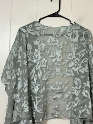 Betsey Johnson Gray Silver Floral Burnout Open Front Kimono Shawl Wrap One Size thumbnail 7