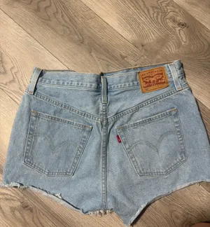 Levi’s 501 Denim Shorts thumbnail 2