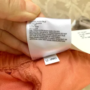 Uniqlo Linen Cotton 2.5" Inseam Shorts in Orange thumbnail 8