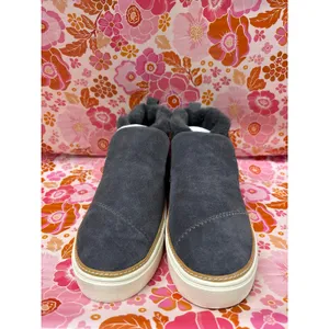 Toms Sz 7 Paxton Dark Gray Suede Faux Fur Lined Mid Top Slip On Sneaker Boots thumbnail 5