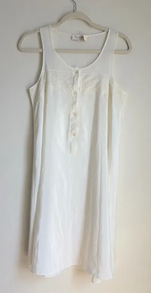 Vintage Victoria’s Secret White Nightgown thumbnail 1