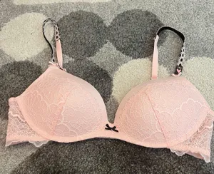 Victoria's Secret Lightly-Lined Wireless Bra thumbnail 2