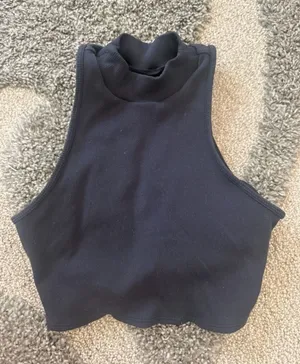 Alo top Black Size 4 thumbnail 1