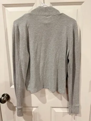 American Eagle Grey Long Sleeve Crop Top Shirt Size XXL thumbnail 4