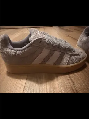 adidas Women's Grey Terry Cloth Low-Top Sneakers with Pink Trefoil thumbnail 4