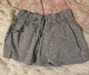 Lululemon Shorts thumbnail 1