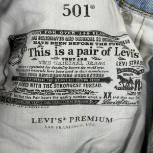 Levis Premium 501 Original Shorts Womens 27 Light Wash Blue‎ High Rise Cut Off E thumbnail 11